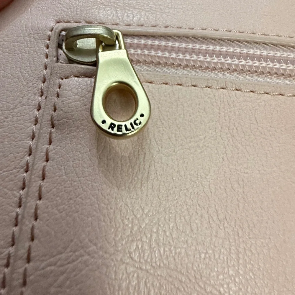 Relic bifold wallet